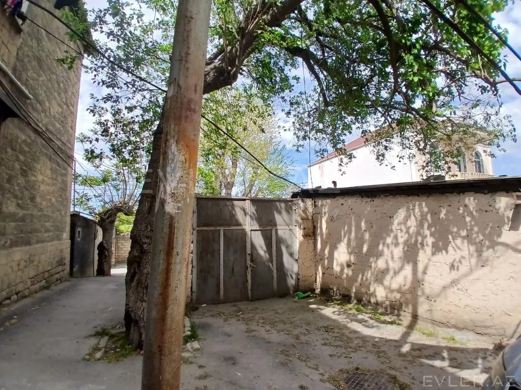 Satılır, həyət evi/villa