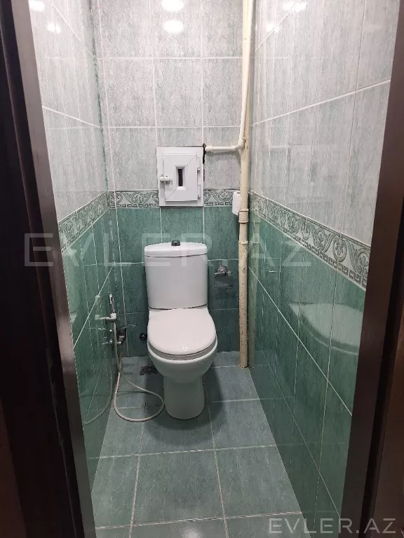 Satılır, köhnə tikili