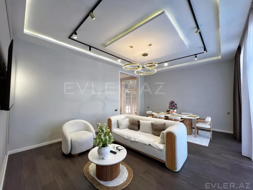 Satılır, həyət evi/villa