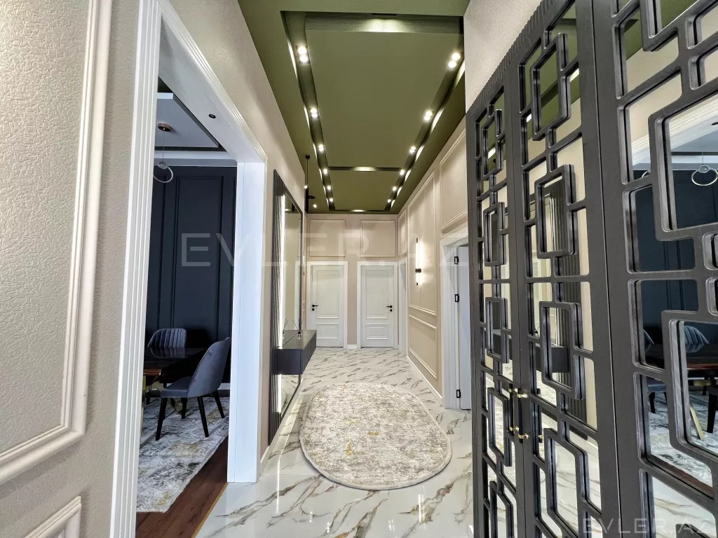 Satılır, həyət evi/villa