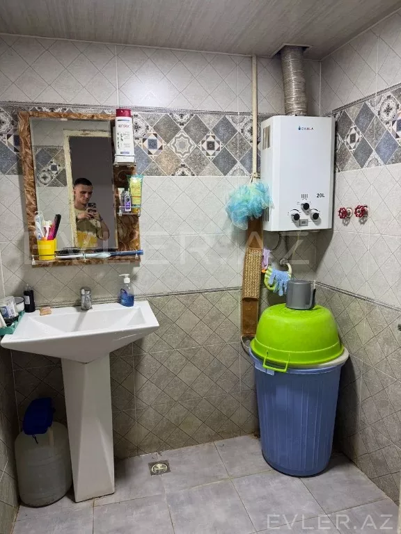 Satılır, köhnə tikili