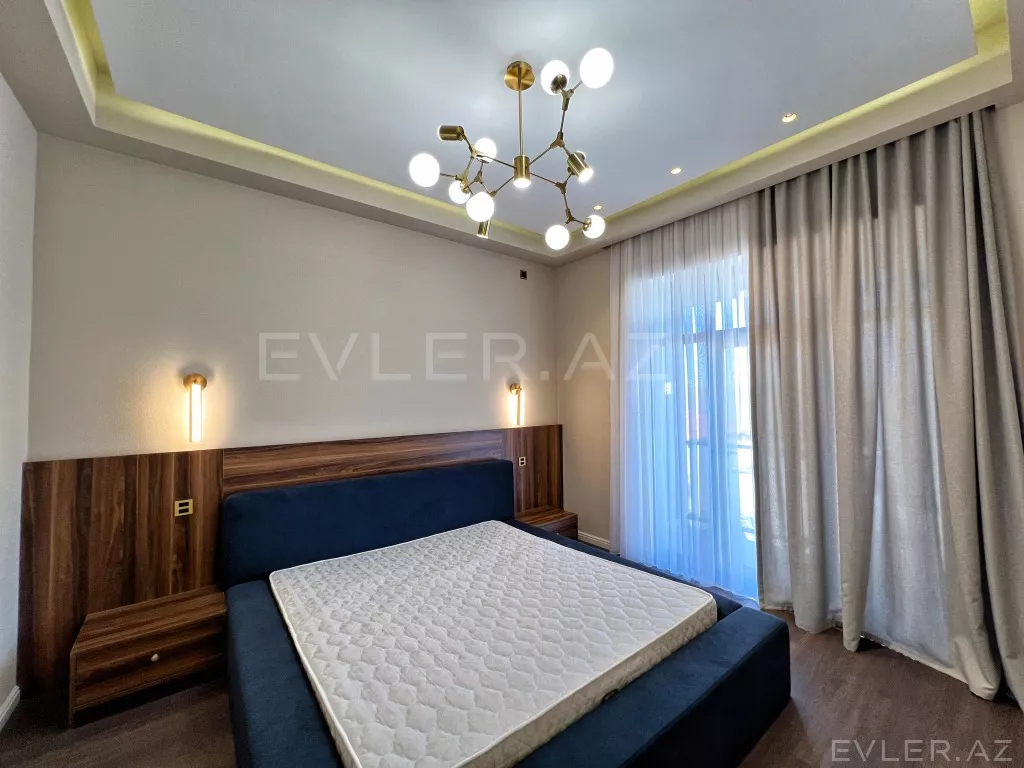 Satılır, həyət evi/villa