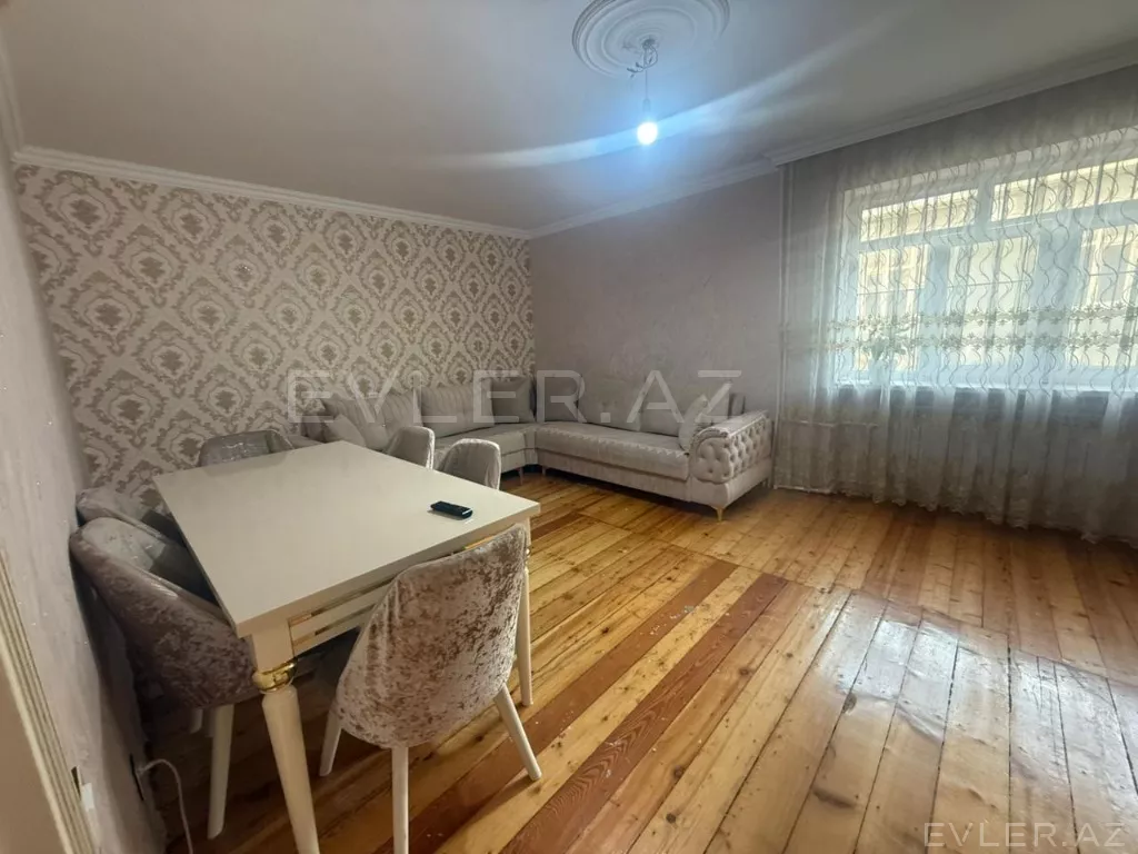 Satılır, köhnə tikili