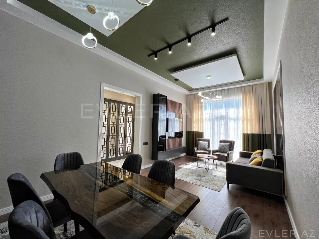 Satılır, həyət evi/villa