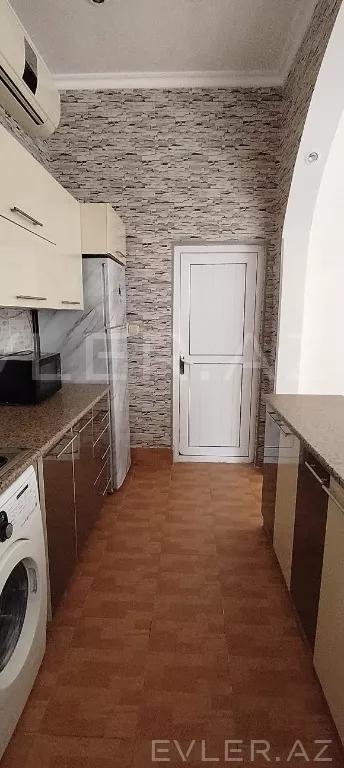 Satılır, həyət evi/villa