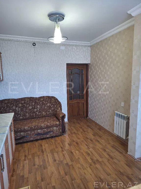 Satılır, köhnə tikili