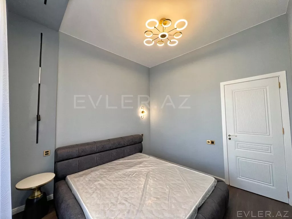 Satılır, həyət evi/villa