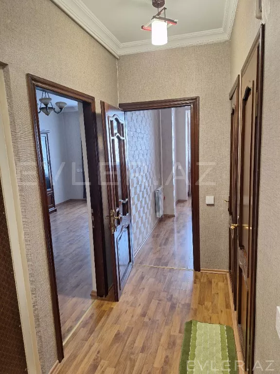 Satılır, köhnə tikili