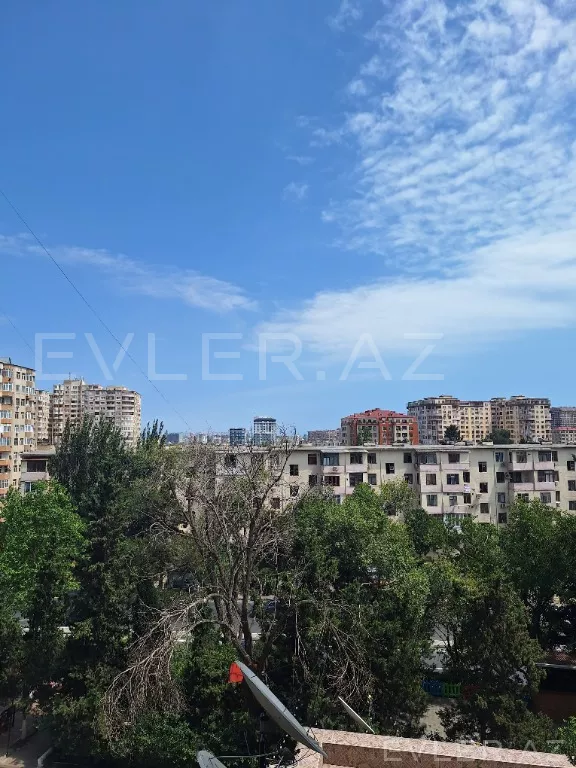 Satılır, köhnə tikili