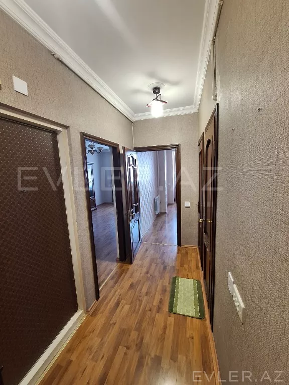 Satılır, köhnə tikili