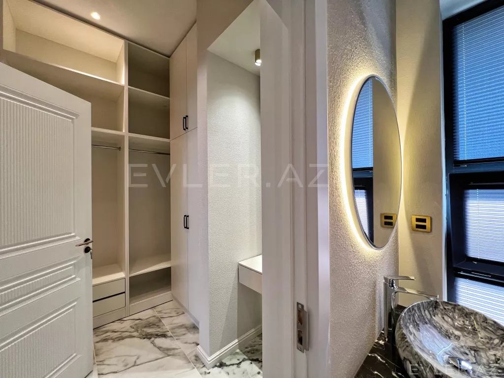 Satılır, həyət evi/villa
