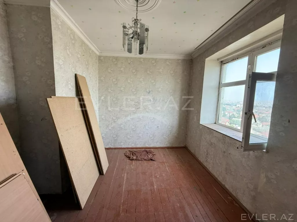 Satılır, köhnə tikili
