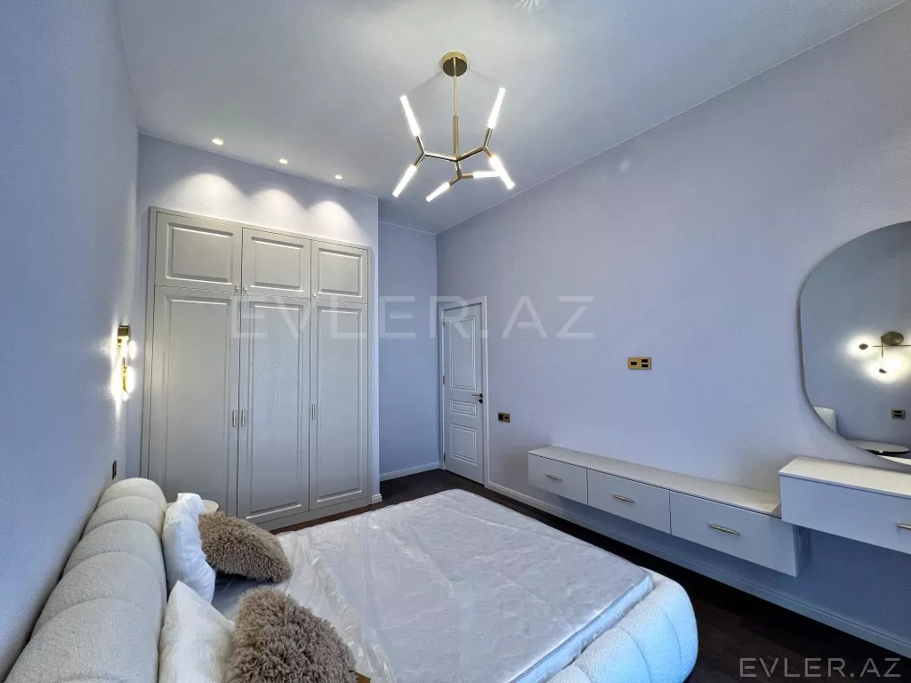 Satılır, həyət evi/villa