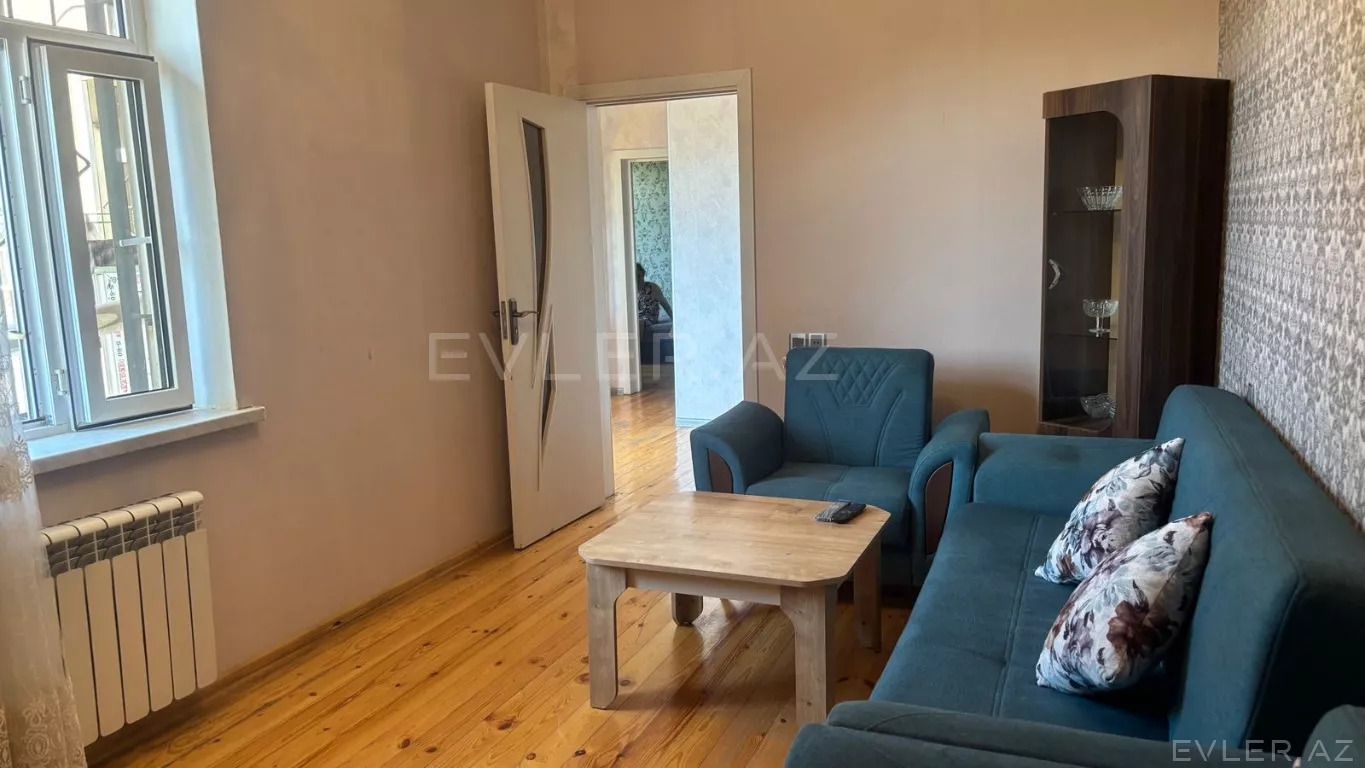 Satılır, həyət evi/villa