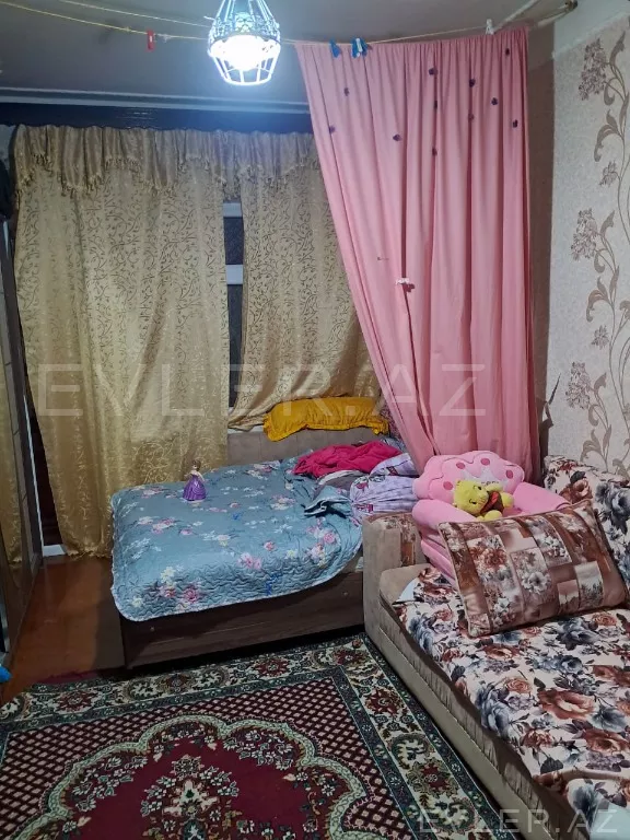 Satılır, köhnə tikili