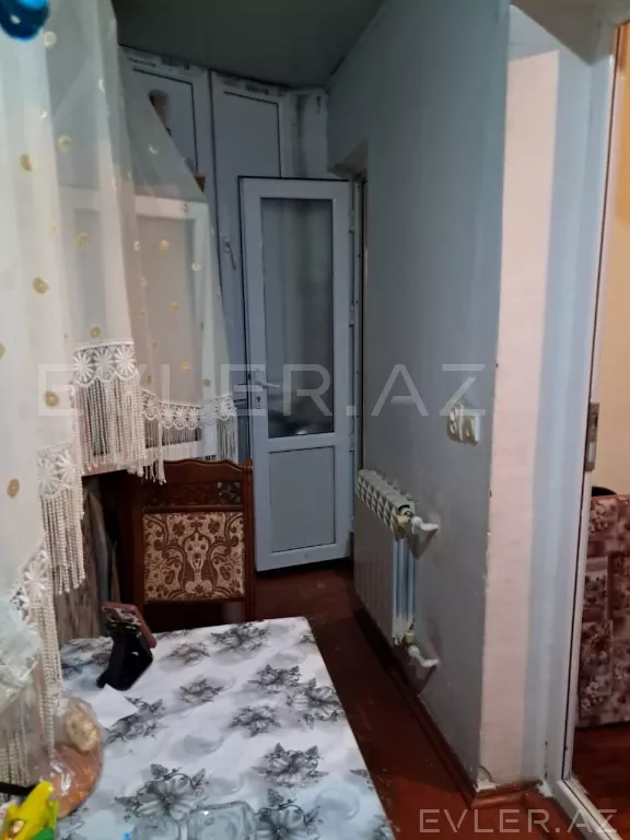Satılır, köhnə tikili