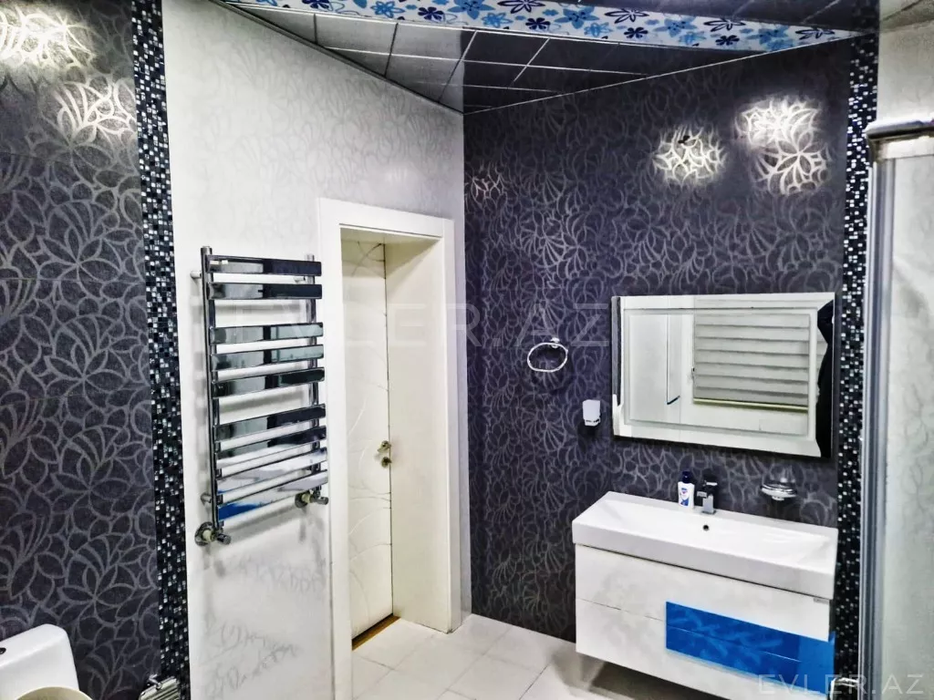Satılır, həyət evi/villa
