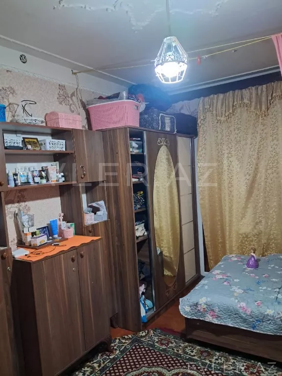 Satılır, köhnə tikili