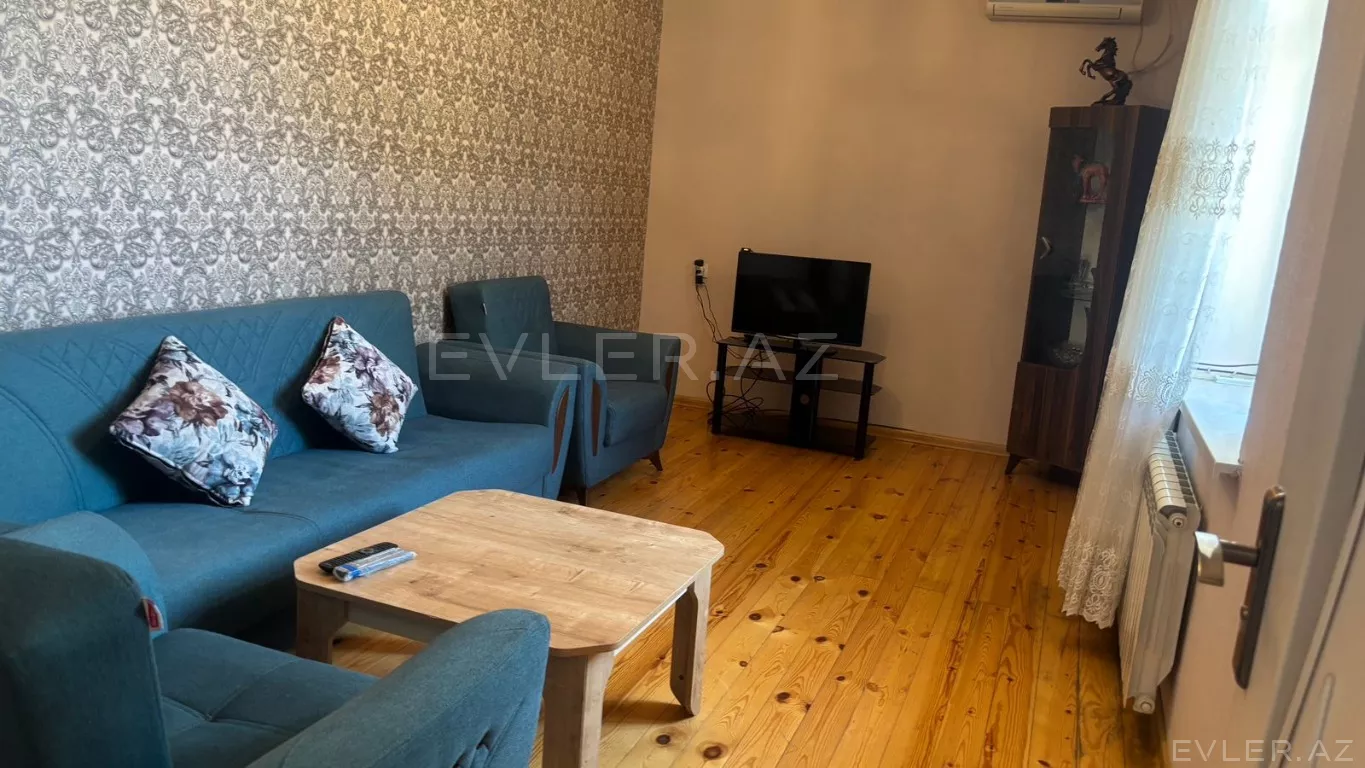 Satılır, həyət evi/villa