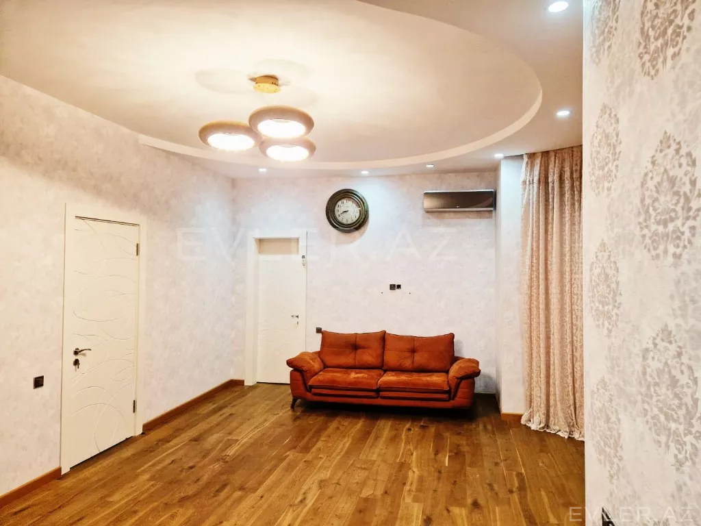 Satılır, həyət evi/villa