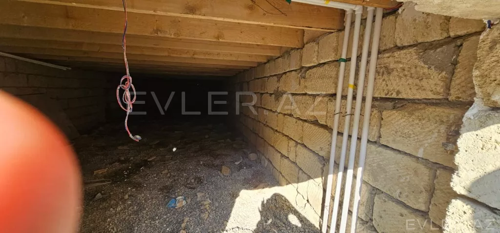 Satılır, həyət evi/villa