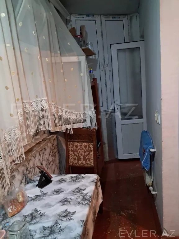 Satılır, köhnə tikili