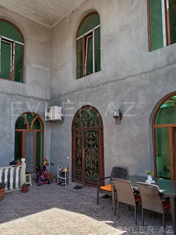 Satılır, həyət evi/villa