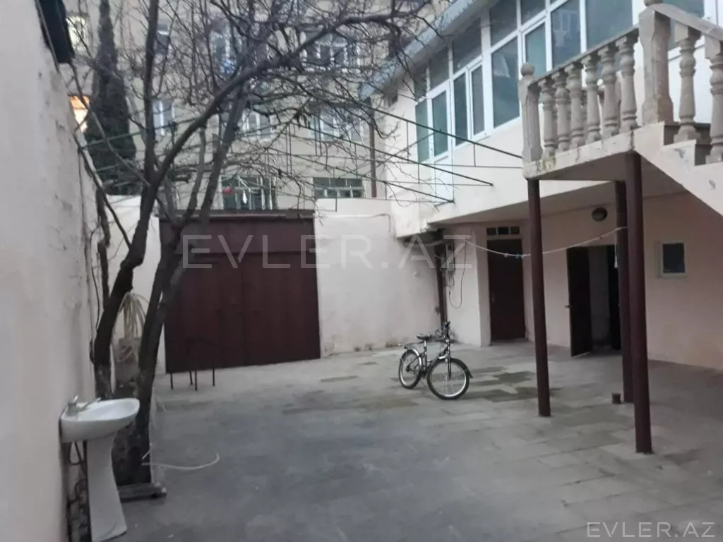 Satılır, həyət evi/villa