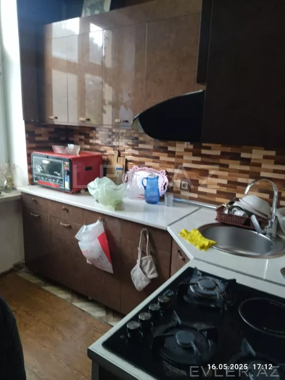 Satılır, köhnə tikili