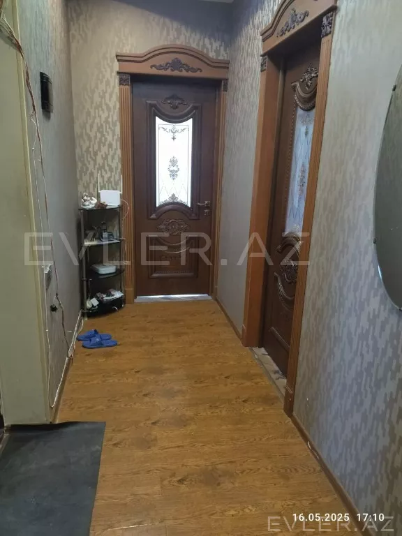 Satılır, köhnə tikili