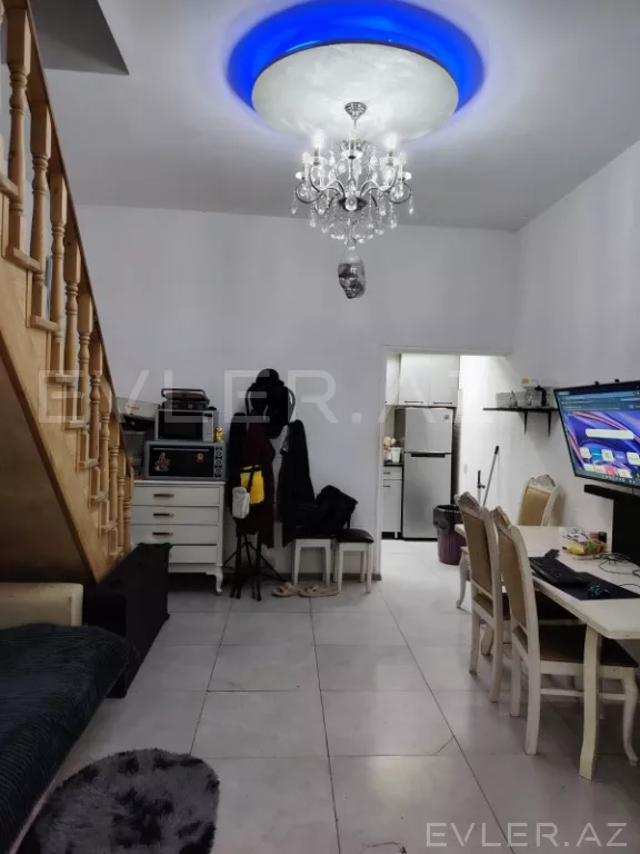 Satılır, həyət evi/villa