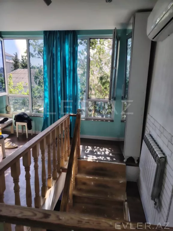 Satılır, həyət evi/villa