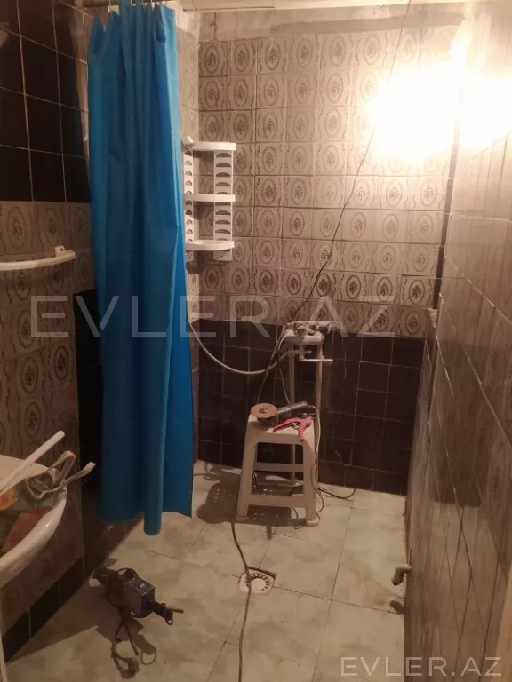 Satılır, köhnə tikili
