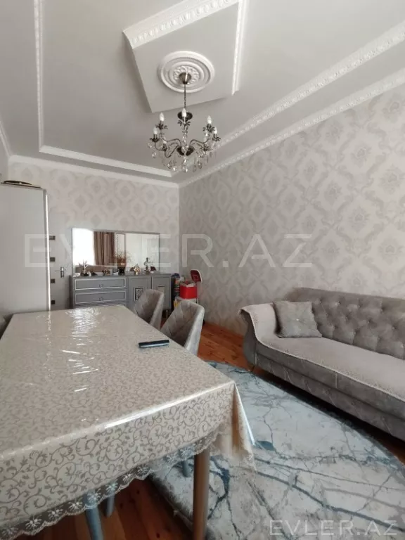 Satılır, həyət evi/villa