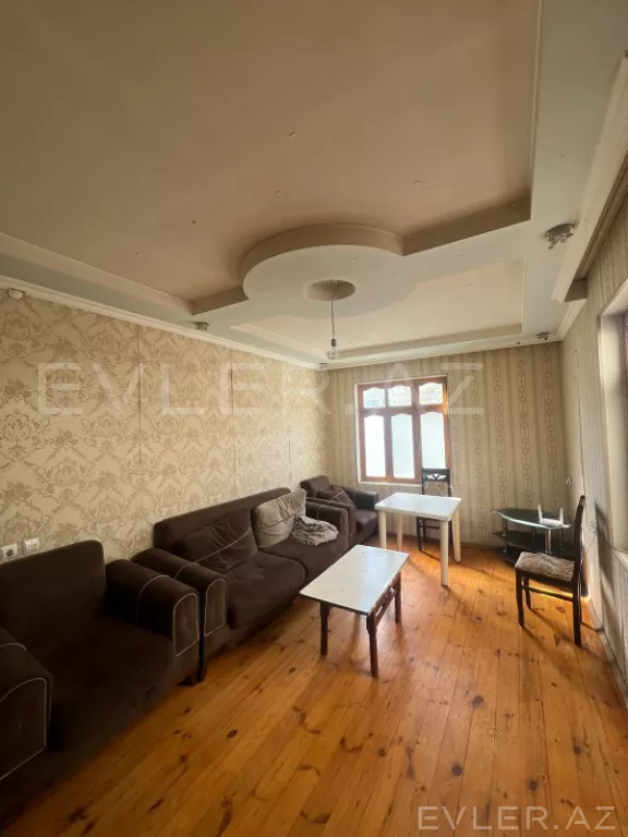 Satılır, həyət evi/villa