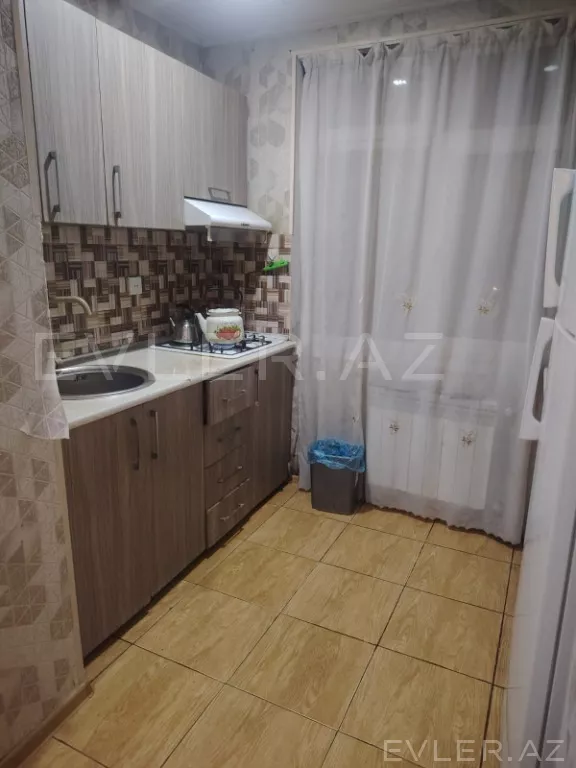 Satılır, köhnə tikili