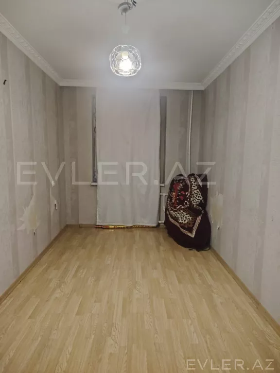 Satılır, köhnə tikili