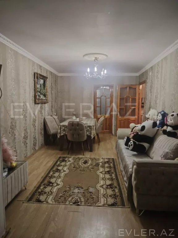 Satılır, köhnə tikili