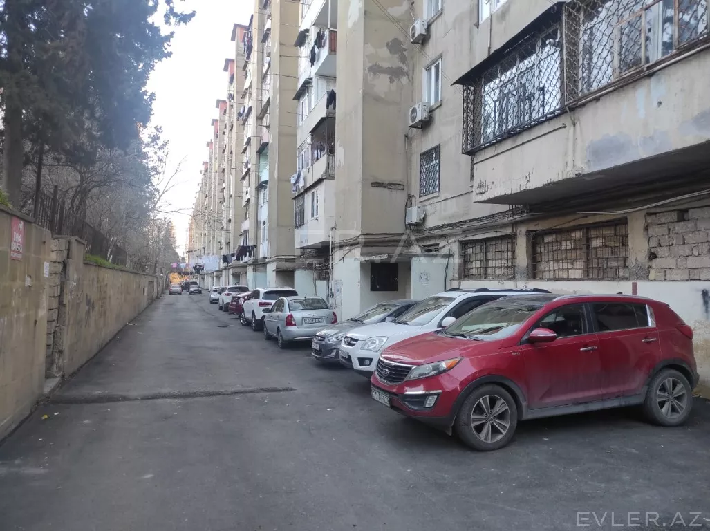 Aylıq, köhnə tikili