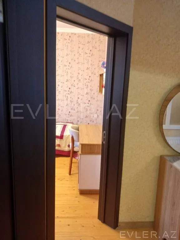 Satılır, həyət evi/villa