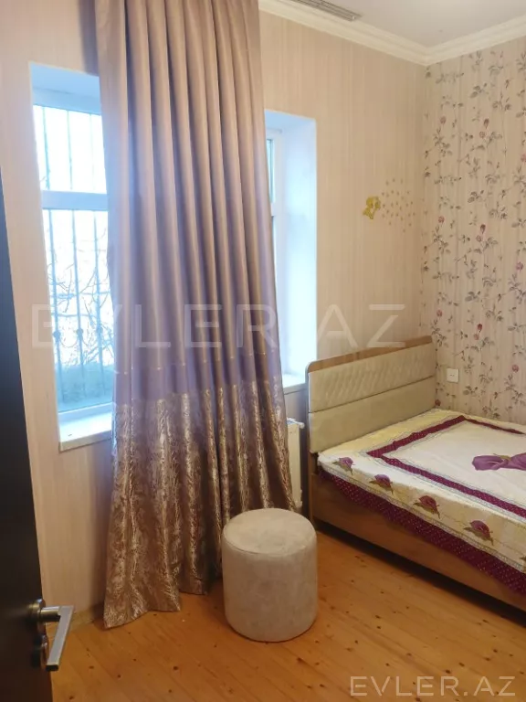 Satılır, həyət evi/villa
