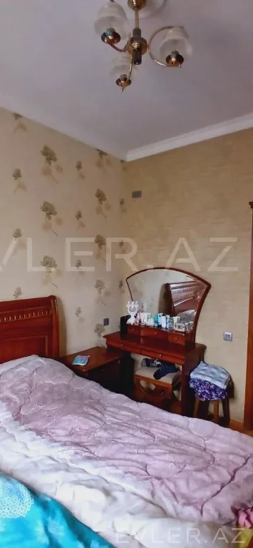 Satılır, həyət evi/villa