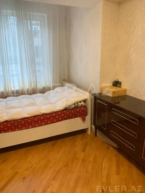 Satılır, yeni tikili