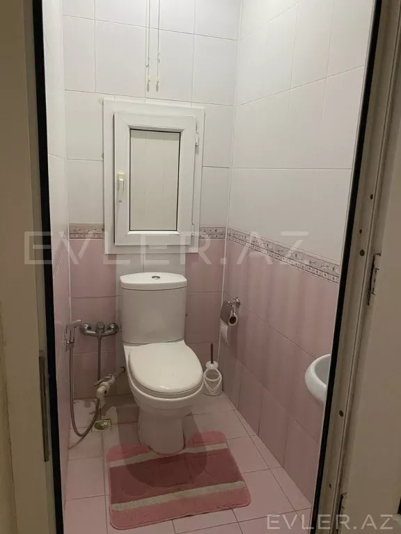 Satılır, köhnə tikili