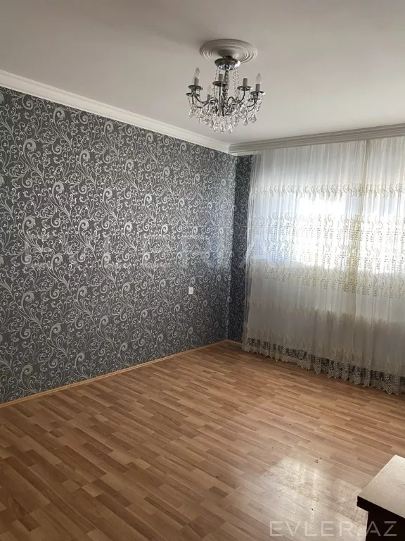 Satılır, köhnə tikili