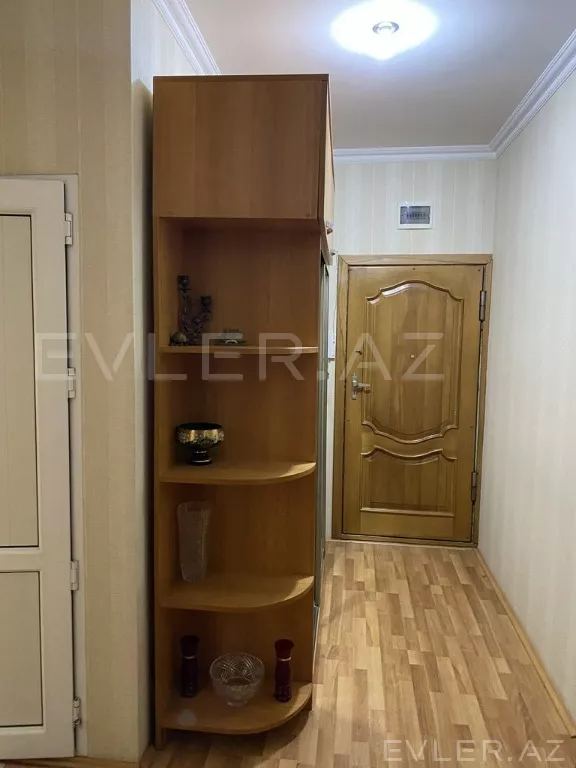 Satılır, köhnə tikili