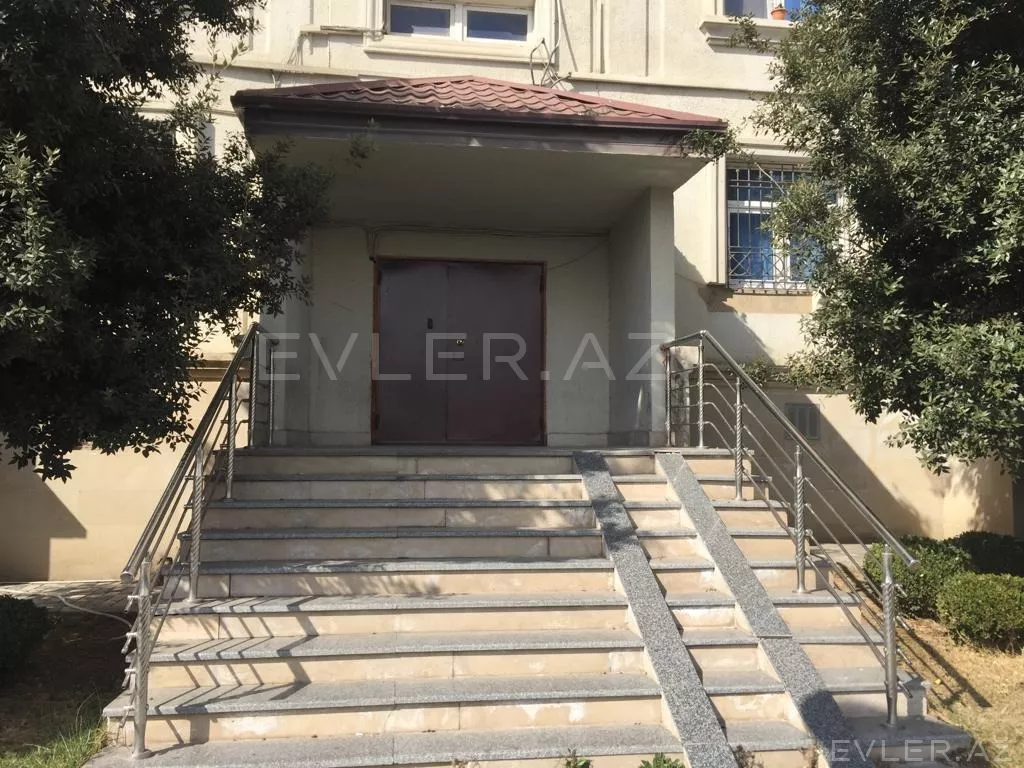 Satılır, köhnə tikili