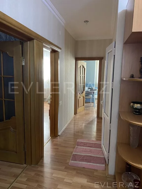 Satılır, köhnə tikili