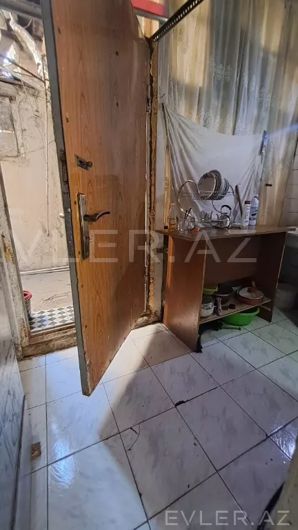 Aylıq, köhnə tikili