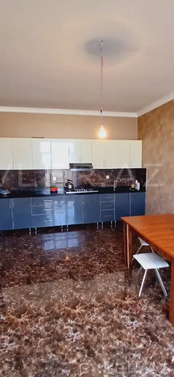 Satılır, həyət evi/villa
